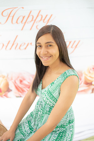 MOM_6195