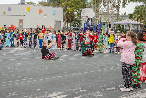 ljschoolxmas2023-7