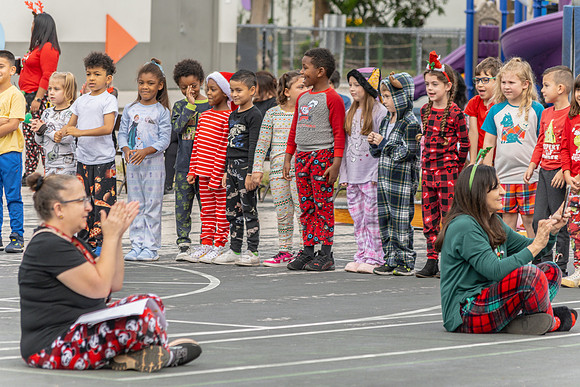 ljschoolxmas2023-10