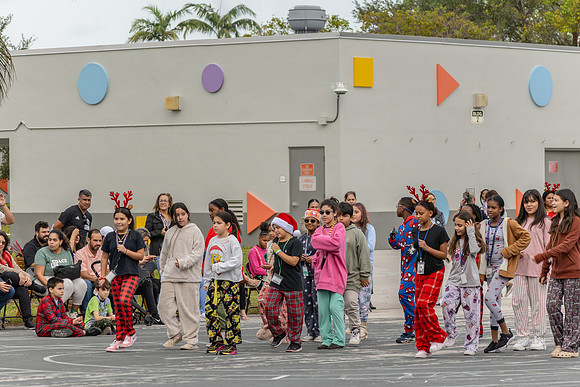 ljschoolxmas2023-12