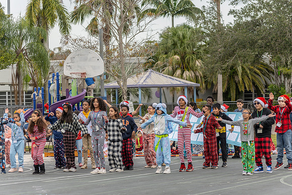 ljschoolxmas2023-13